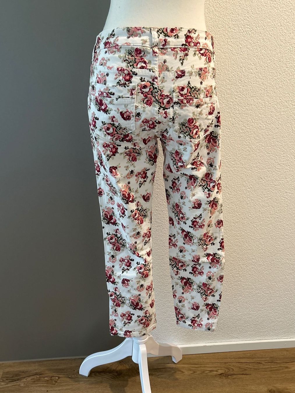 Pantaloni: Hose weiss mit Muster von Multiblu Gr.38 – Usato da Brunnen venduto da Nala2929 4