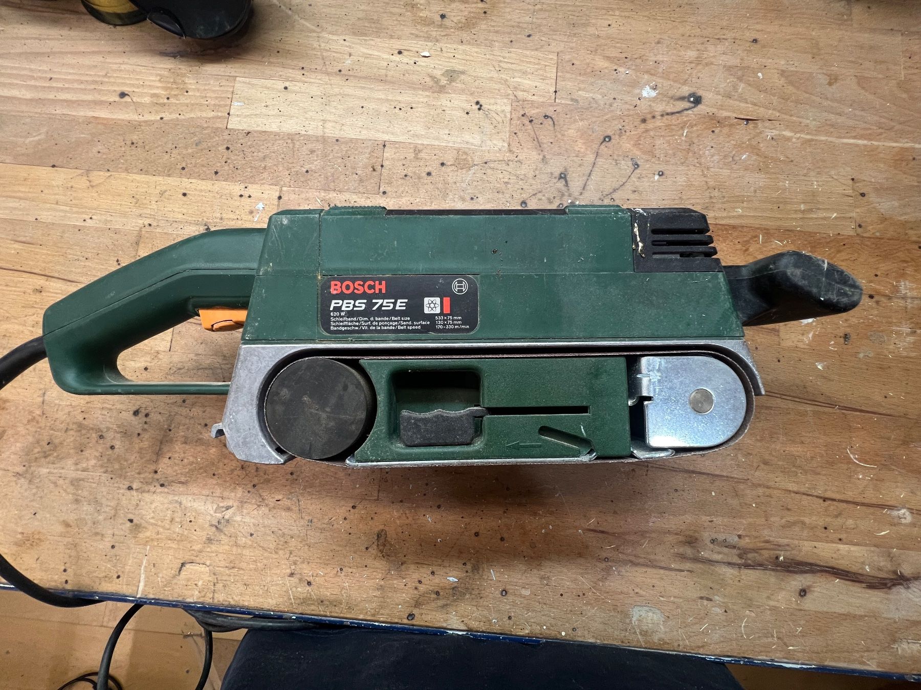 Bosch Aiguiseuses & polisseuses: Bosch PBS 75 E Bandschleifer – D'occasion à Tafers par JP911