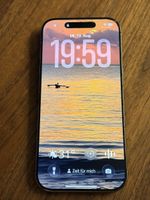 iPhone 16 Pro 128 GB gebraucht und oben Glas beschädigt 