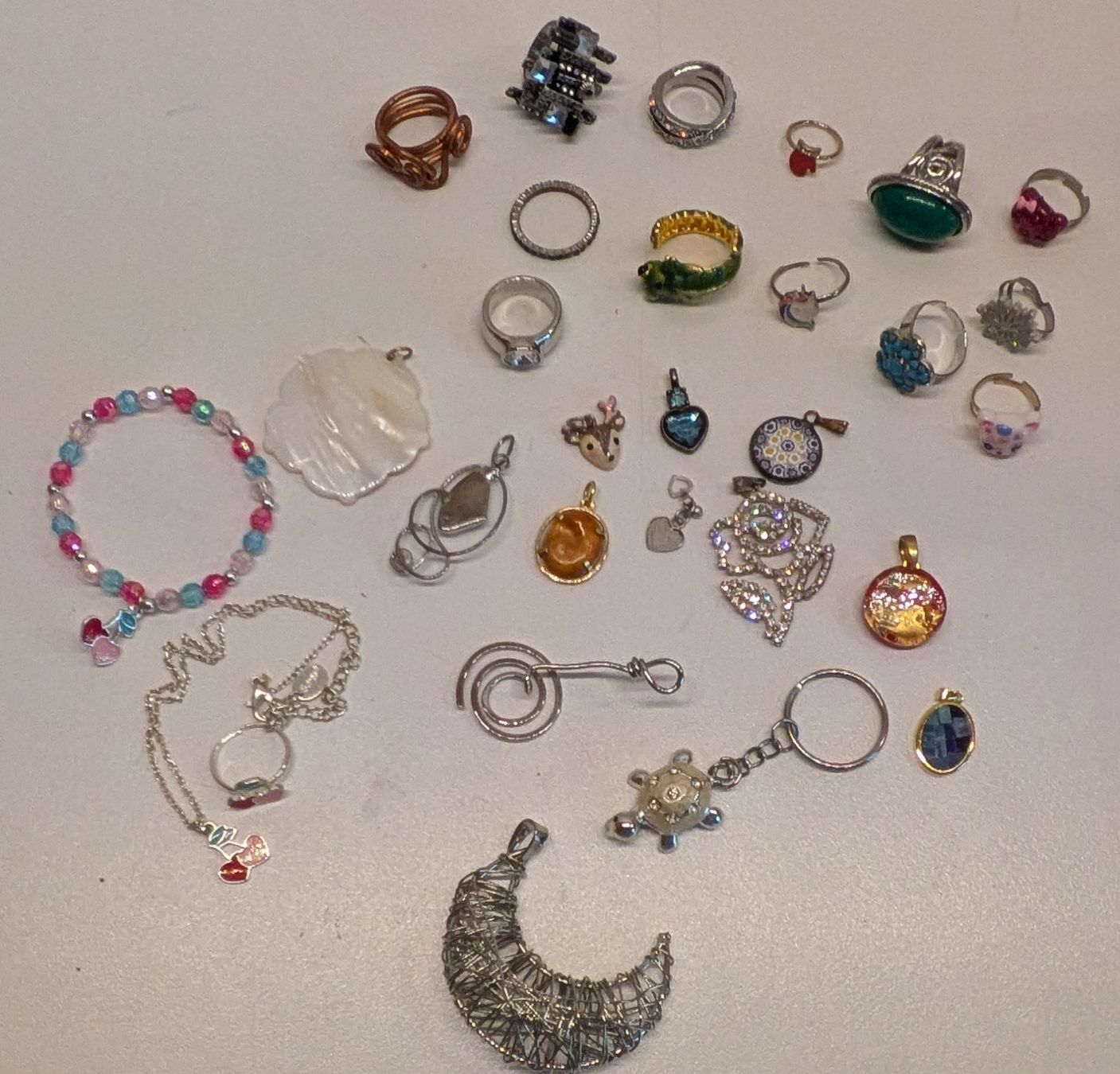 Ciondoli: Modeschmuck Ringe und Schmuckanhänger – Usato da Ligornetto venduto da Ligornetto