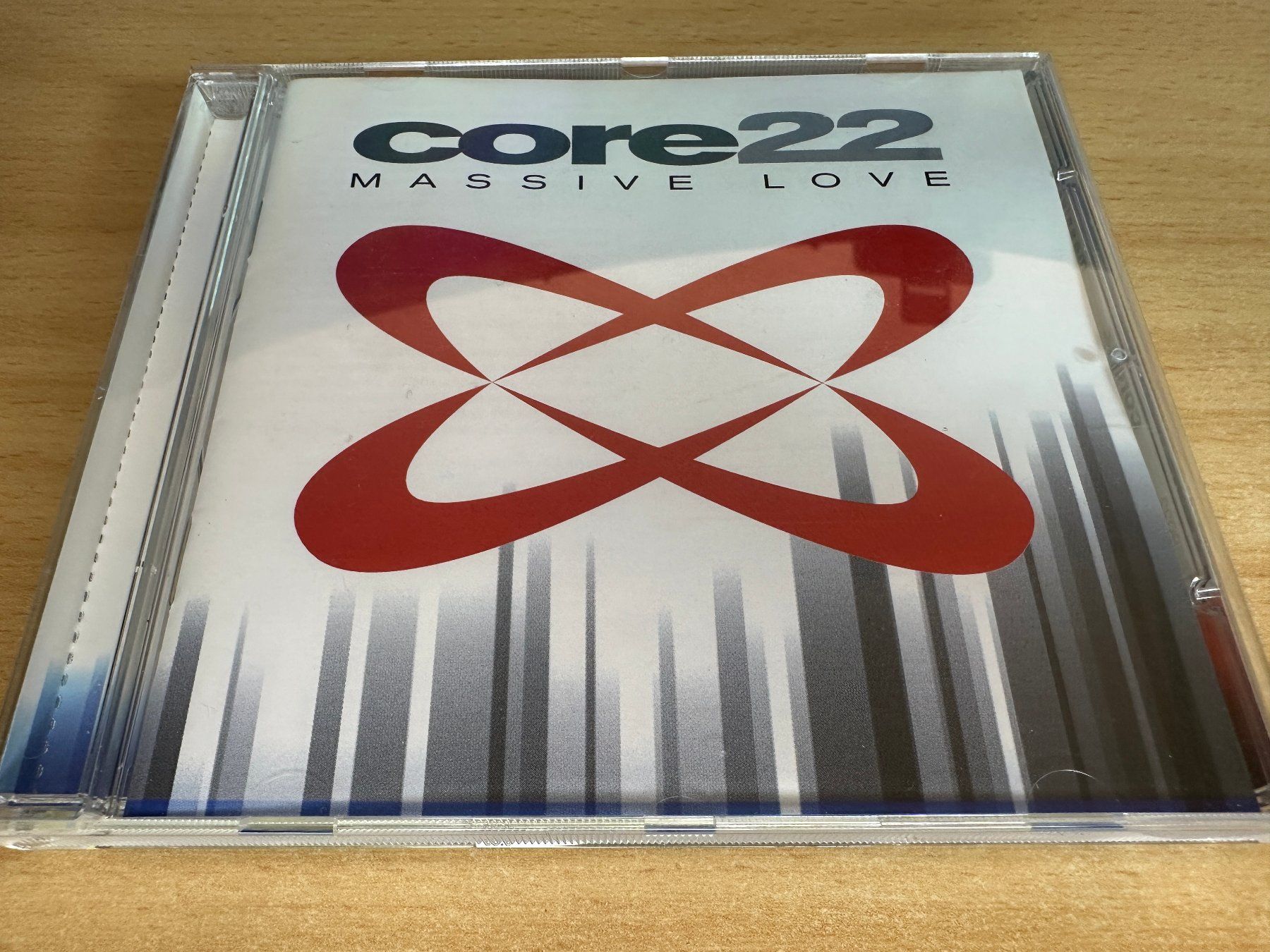 CD: Core22 – Massive Love – Usato da Rikon im Tösstal venduto da Alpenmutz