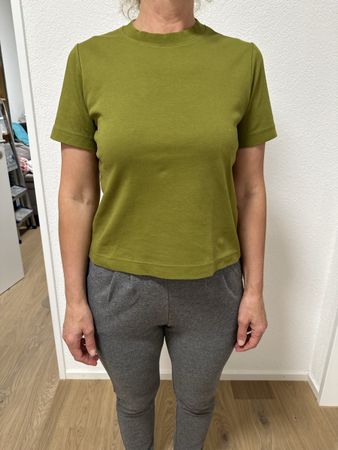 COS T-Shirt Olivgrün Gr. S 
