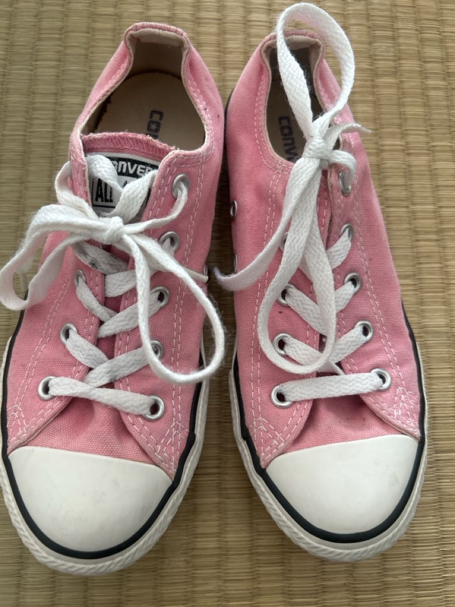 Converse Schuhe für Mädchen: Converse 33 – Gebraucht aus Uetikon am See von barceloneta