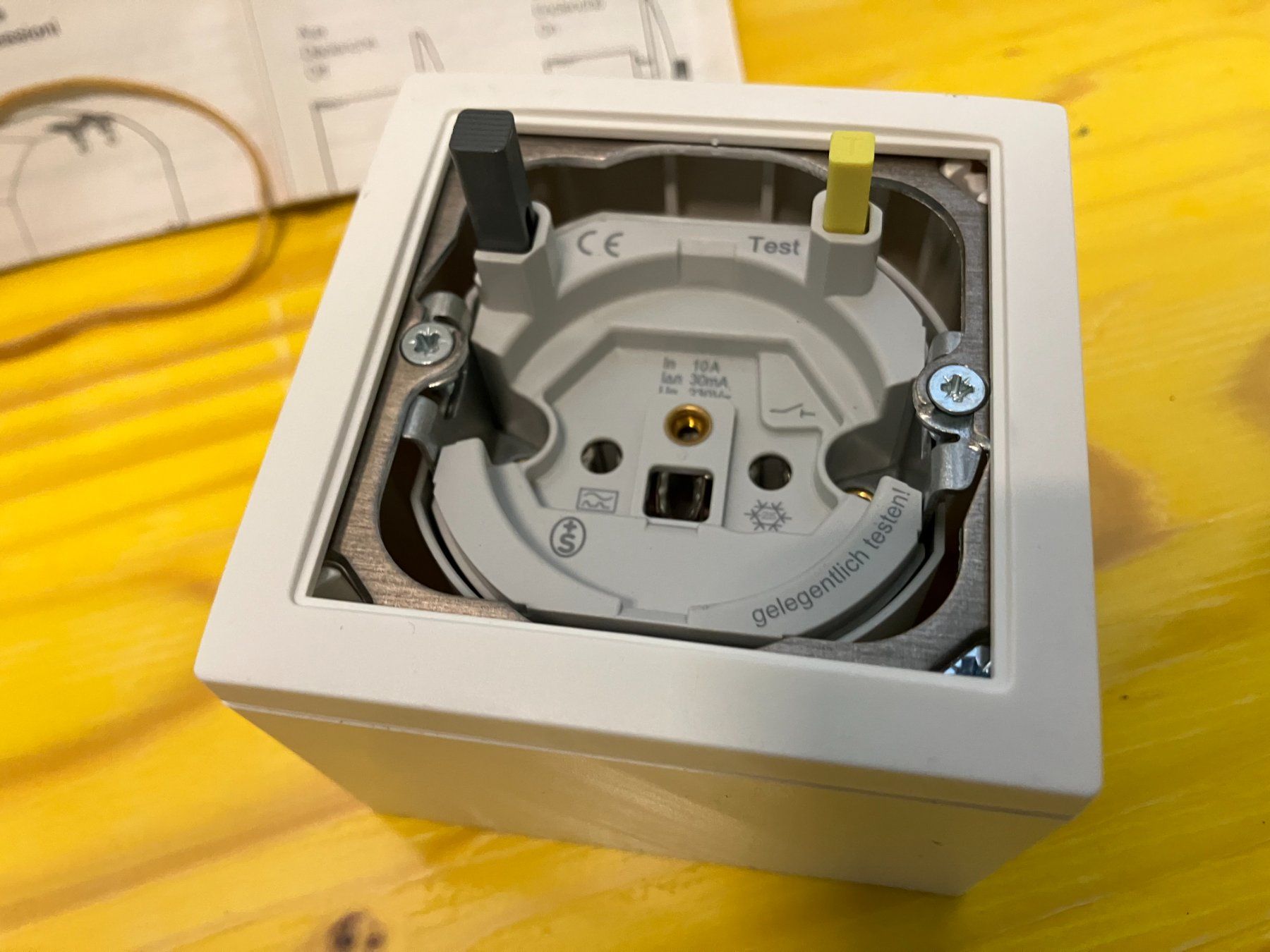 ABB Spine: ABB Sicherheits-Steckdose - SIDOS - 10A ab 1.- – Nuovo (secondo la descrizione) da Lichtensteig venduto da Buy24International 7