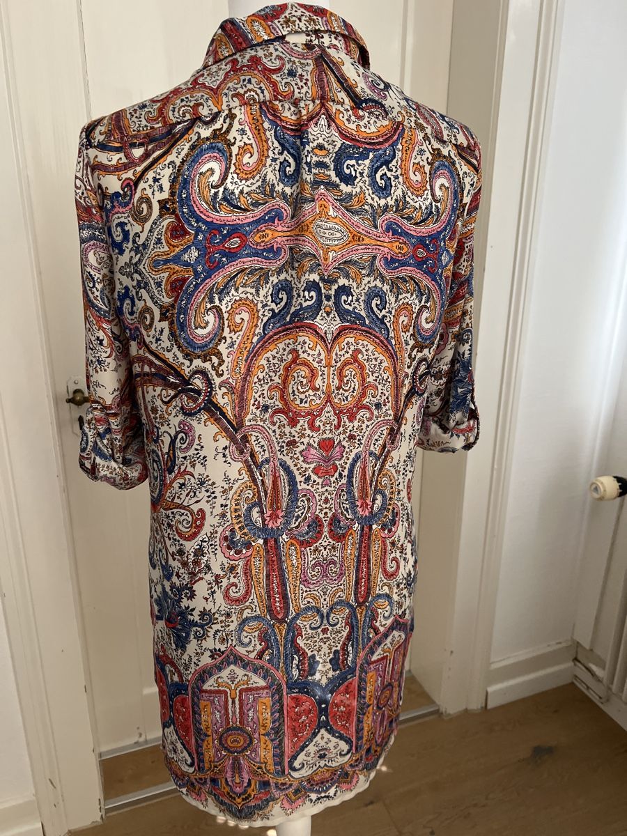 Zara Camicette: Tunika Bluse mit Paisley Muster, Gr. S – Usato da Oensingen venduto da SchickeDame 3