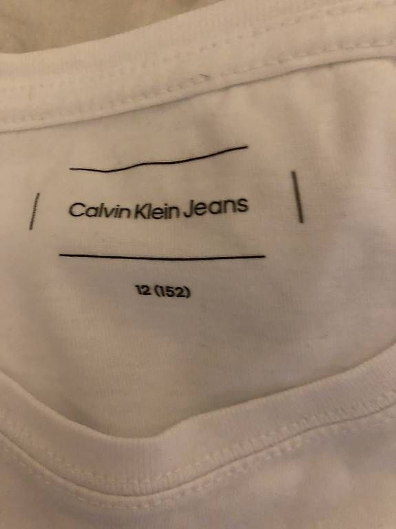Lotti di vestiti: Completo Calvin klein – Usato da Viganello venduto da bia_x25w 1