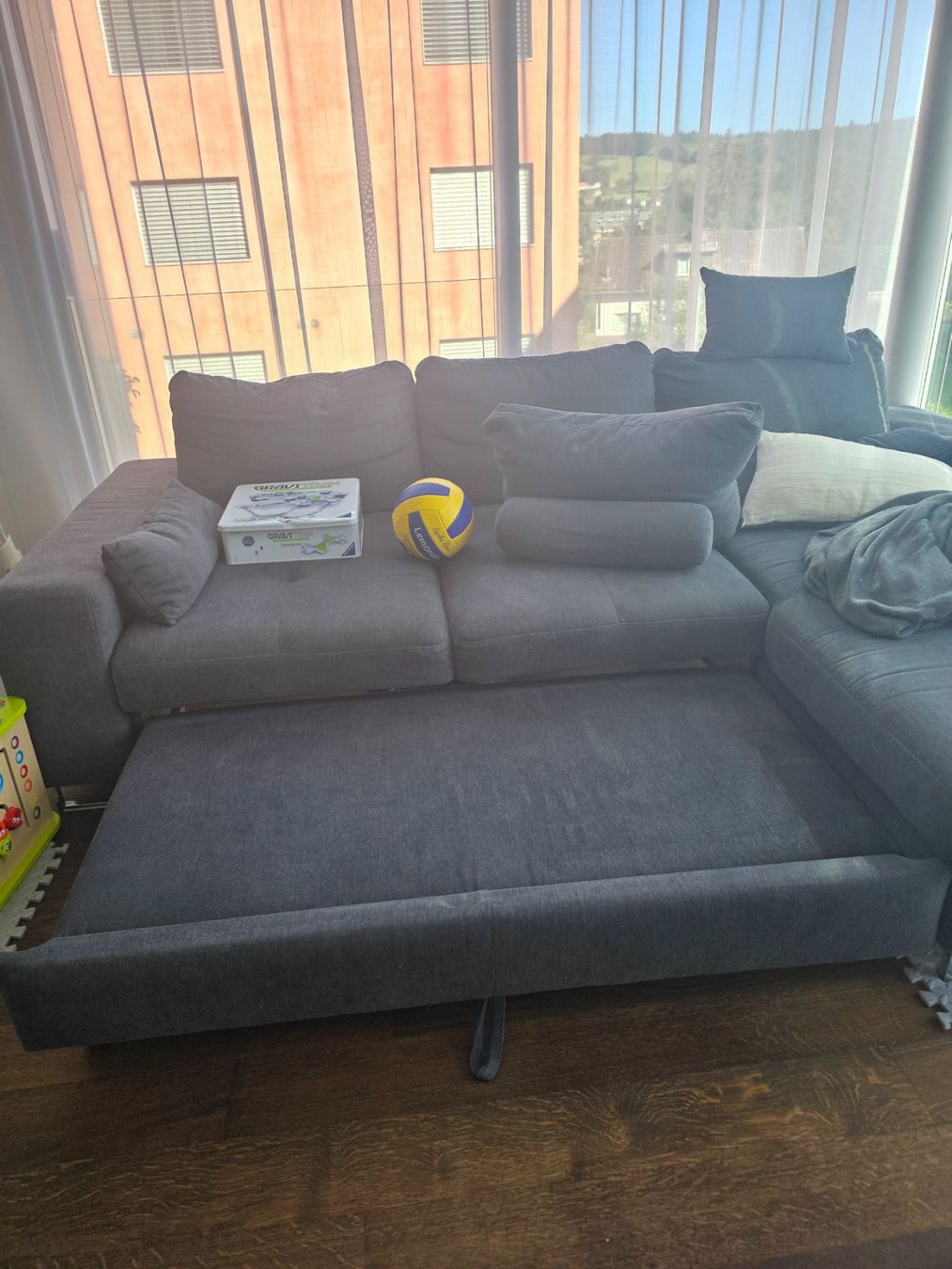 Sofas: ​Gemütliches Ecksofa mit Schlaffunktion und Stauraum – Gebraucht aus St. Gallen von den_2ccx 3