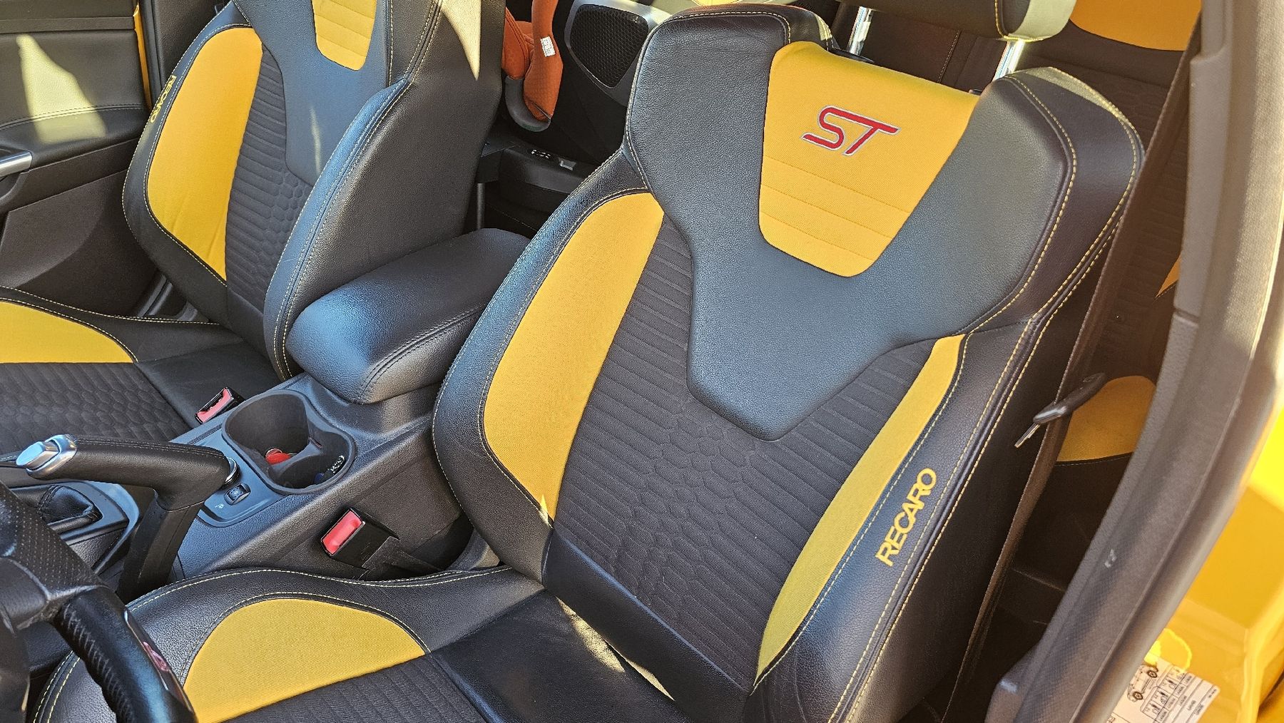 Ford Autos: Ford Focus ST Mk3 – D'occasion à Zürich par francosch9 7