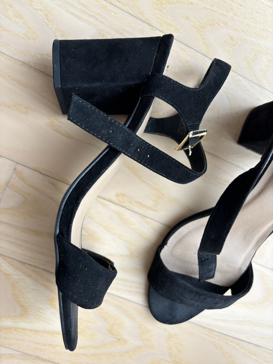 Scarpe da donna: Schwarze Sandaletten, 39 – Usato da Winterthur venduto da kov_5bpv 1