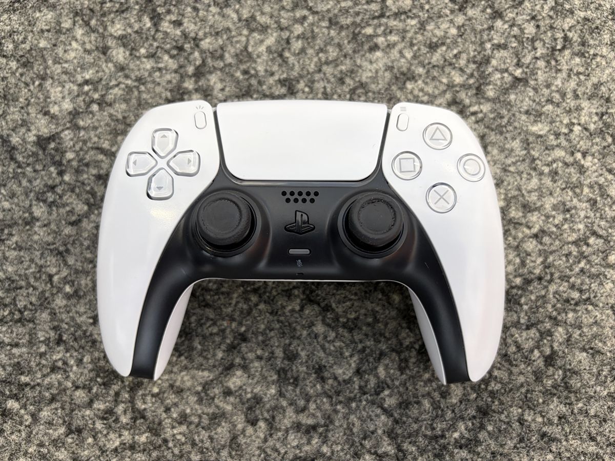 Sony Manettes: Playstation 5 DualSense Controller – D'occasion à Volketswil par YosemiteSam