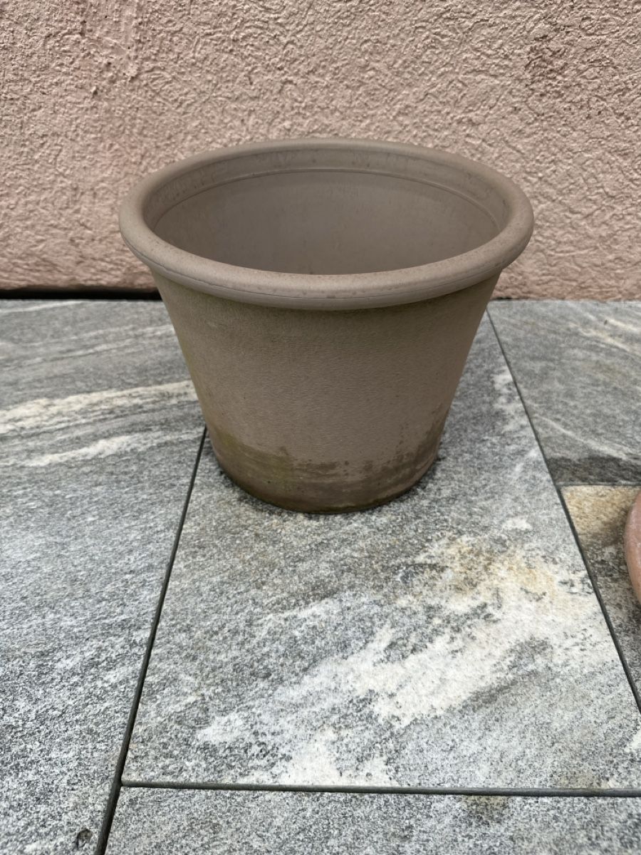 Pots de fleurs: Robuster Pflanzentopf – D'occasion à Schenkon par Charlottenstrasse1