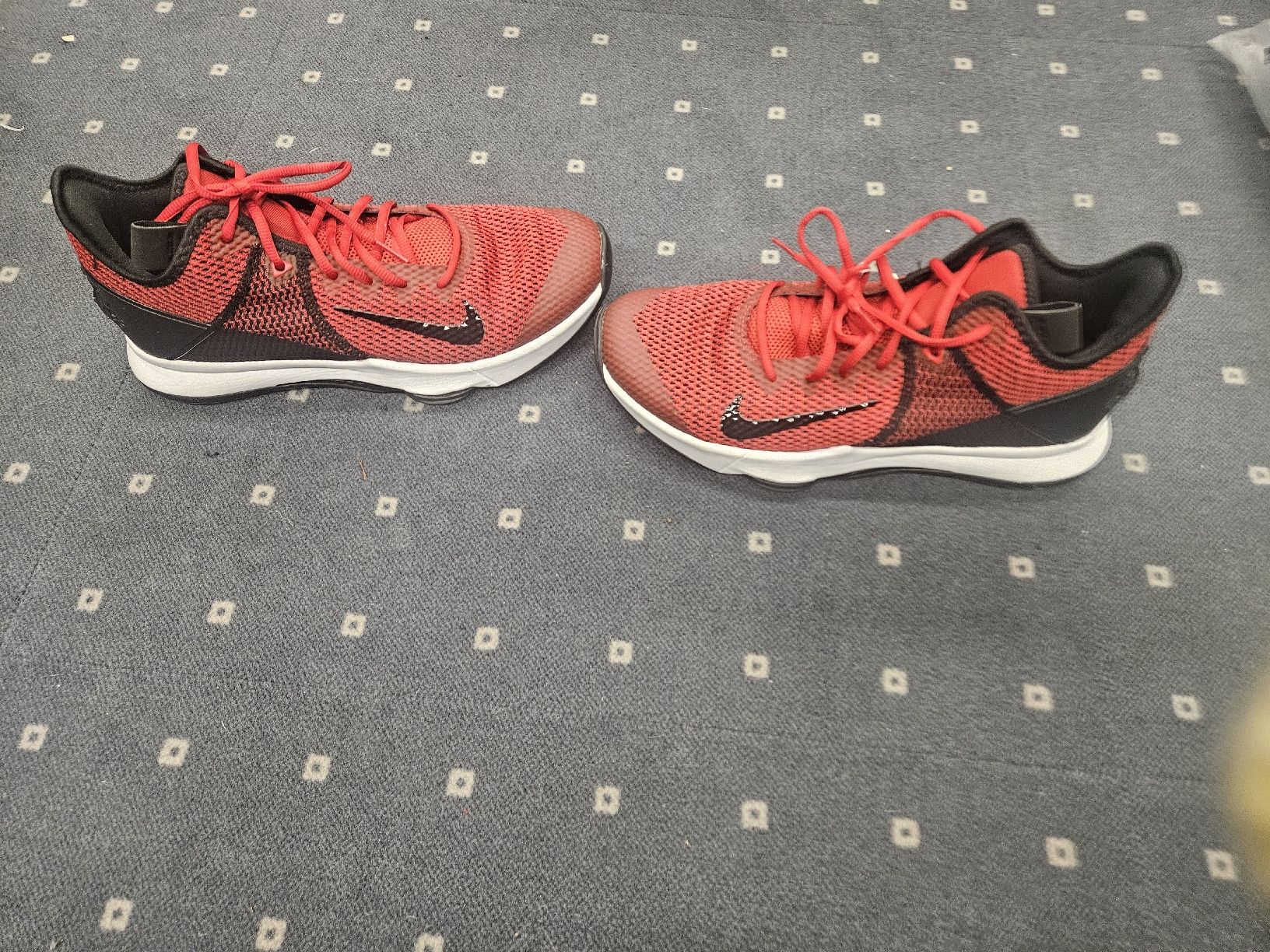 Scarpe da uomo: Schuhe Nike – Usato da Luzern venduto da Dan_8m79 1