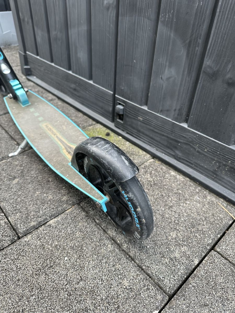 Hudora Kickboard: Kickboard Hudora zusammenklappbar – Usato da Horw venduto da claurue78 2