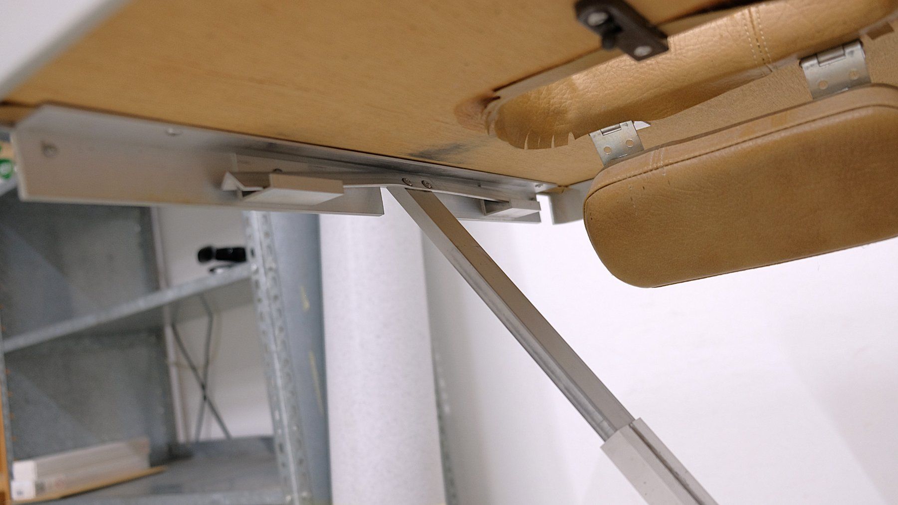 Chaises longues: Mobile Massageliege Dr. Blatter+Co Eigenbau – D'occasion à Volketswil par brockipfannenstil 3