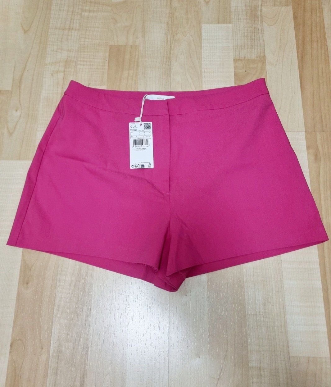 Mango Hosen: Kurzhose Mango, brandneu – Neu und originalverpackt aus Jonen von Juliette_St