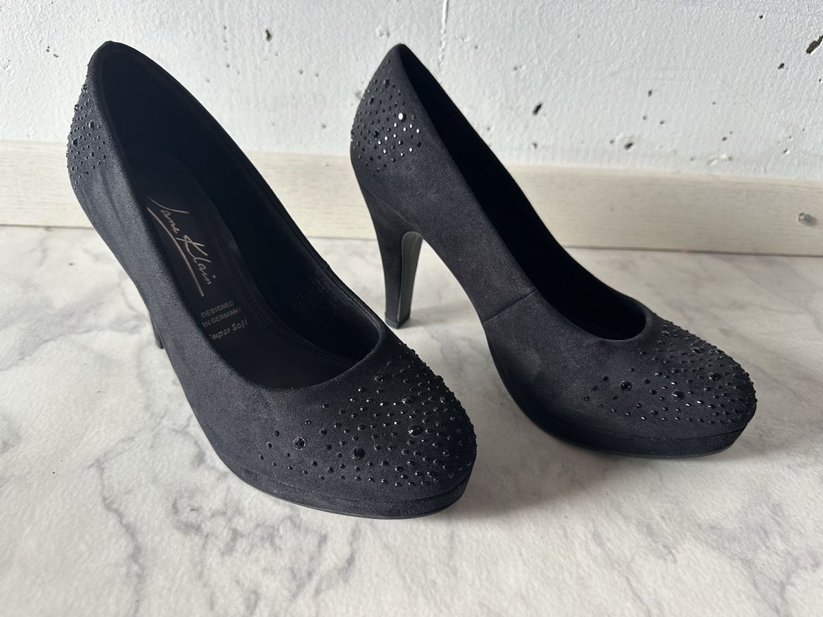 Damenschuhe: Elegante schwarze Pumps, Grösse 38 – Gebraucht aus Goldau von Henggi88