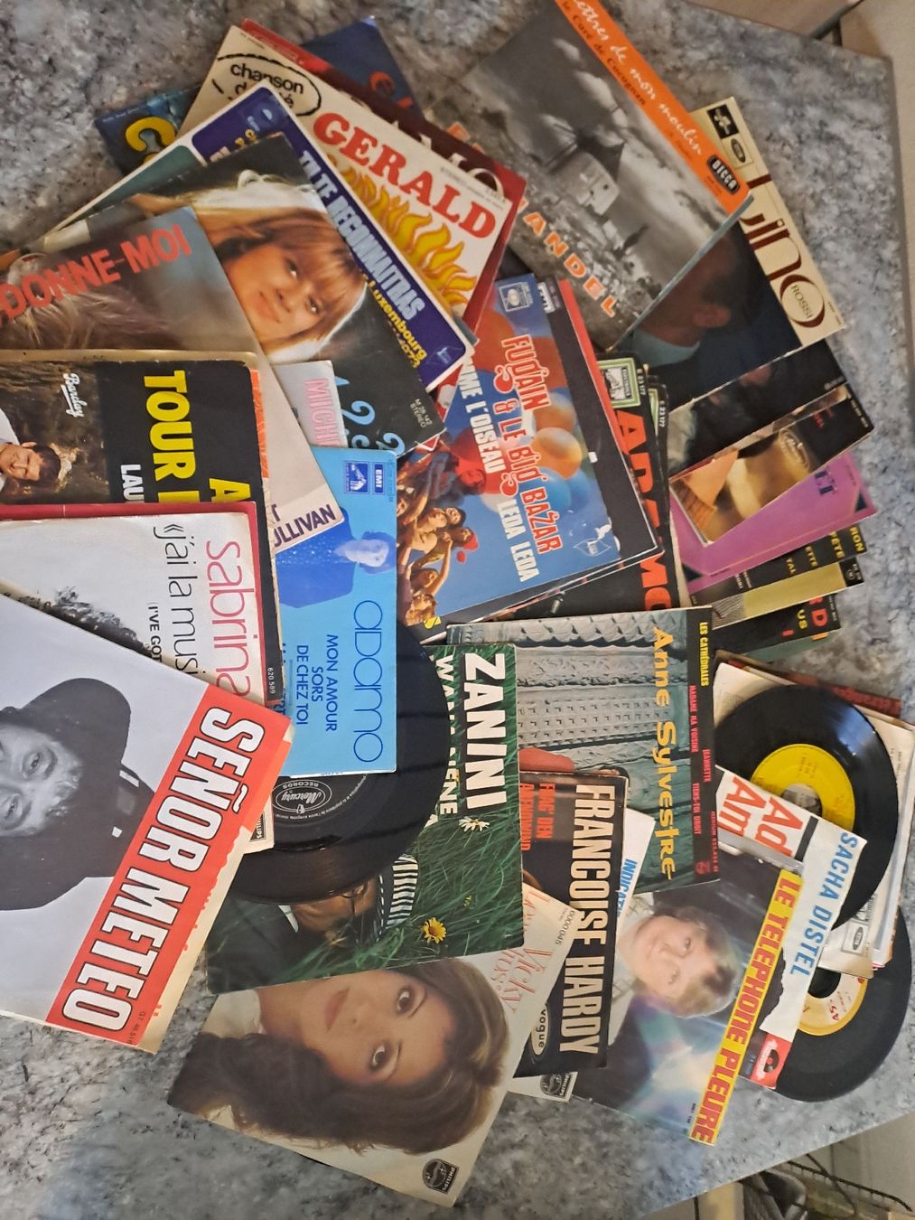 Schallplatten: 7 kg franz. Singles – Gebraucht aus Uetendorf von Essiggurken 1