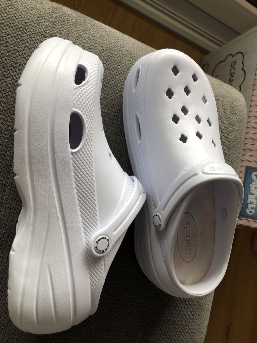 Bench Scarpe da donna: Bench Badeschuhe/Clogs, Weiss, Gr. 39, Sommerhit! – Nuovo e nell'imballaggio originale da Läufelfingen venduto da Original100 3