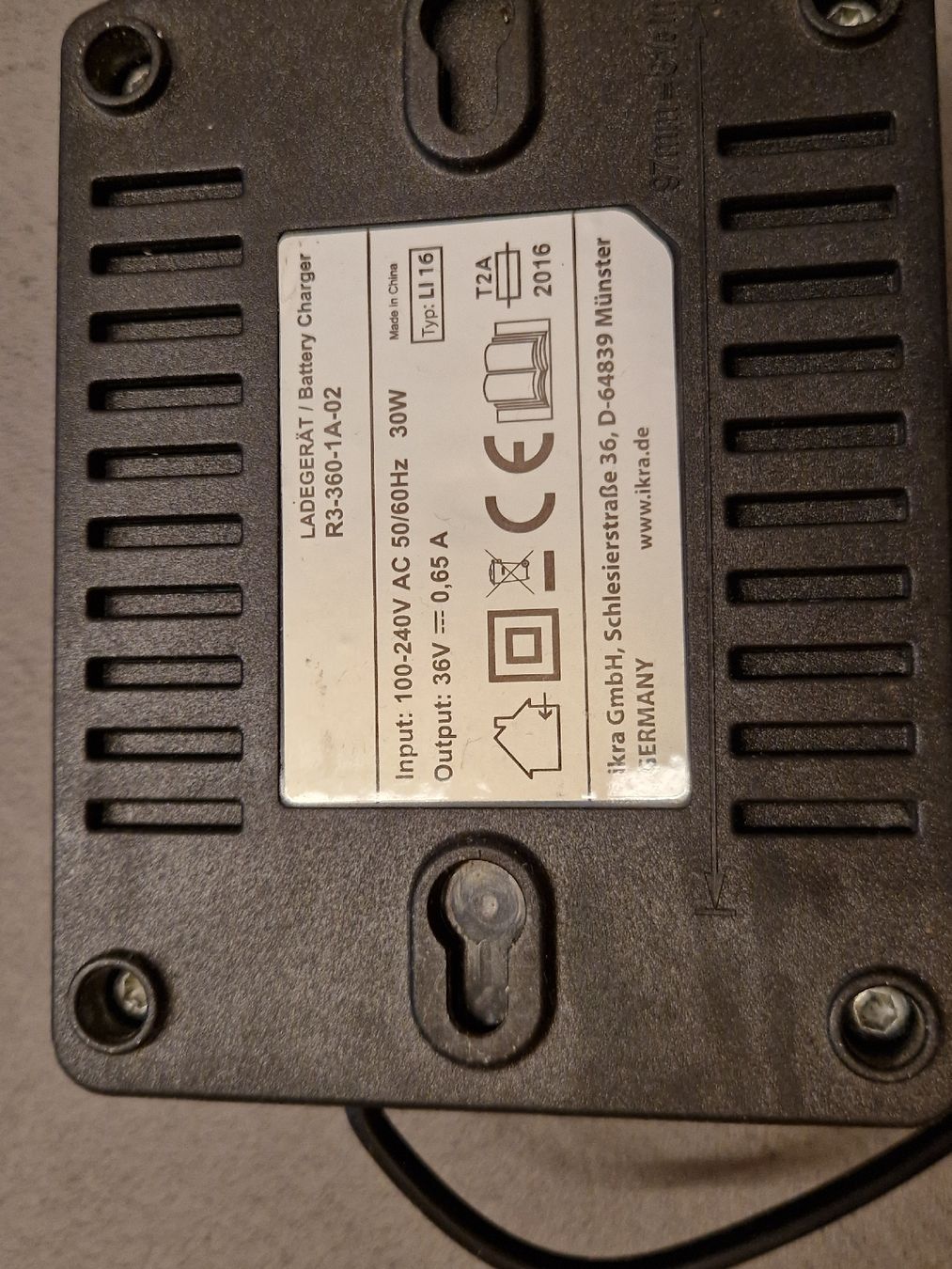 Caricabatterie: Akku Ladegerät ikra R3-360-1A-02 – Usato da Ersigen venduto da feldschen 2