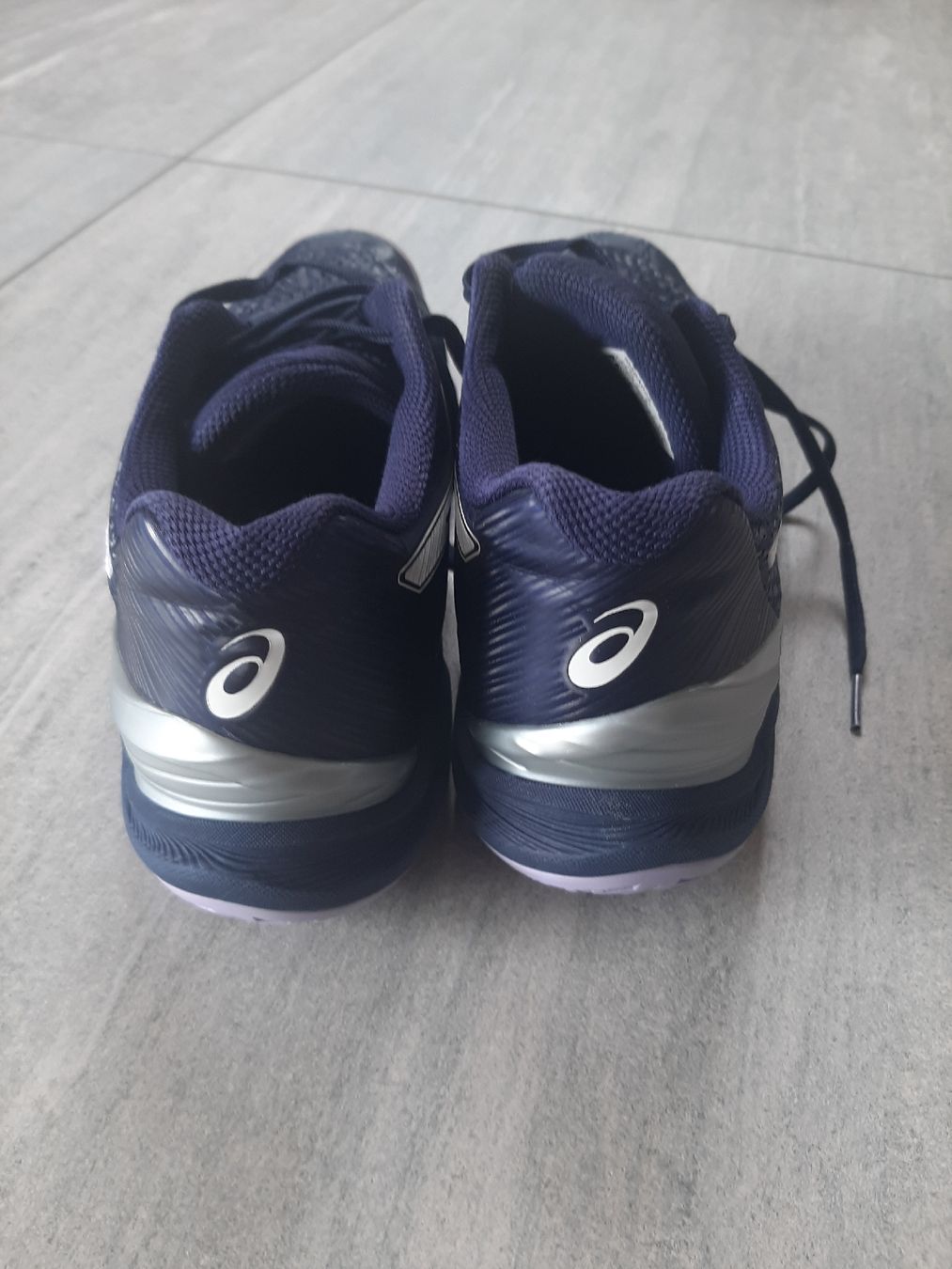 Asics Damenschuhe: ASICS - baskets US 9 – Gebraucht aus Moutier von kiki0608 2