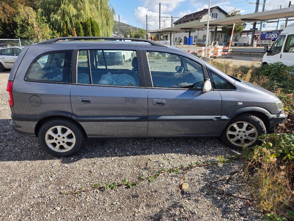 Opel Automobili: Opel Zafira A22 – Usato da Oensingen venduto da Konkursamt_SO 3