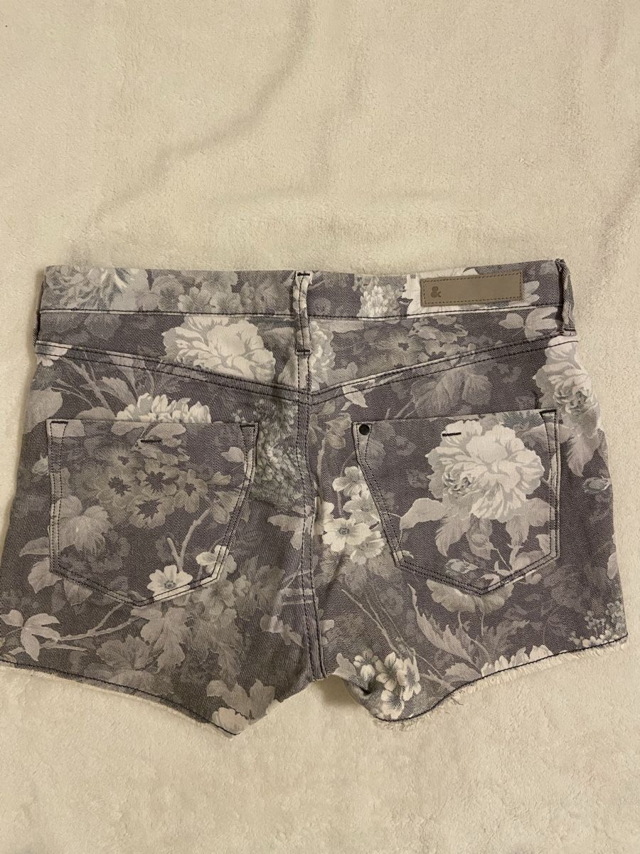 H&M Pantaloni: Short – Usato da Conthey venduto da Lulu310 1