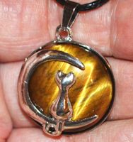 Halskette Z-046 – Mond mit Katze - Tigerauge
