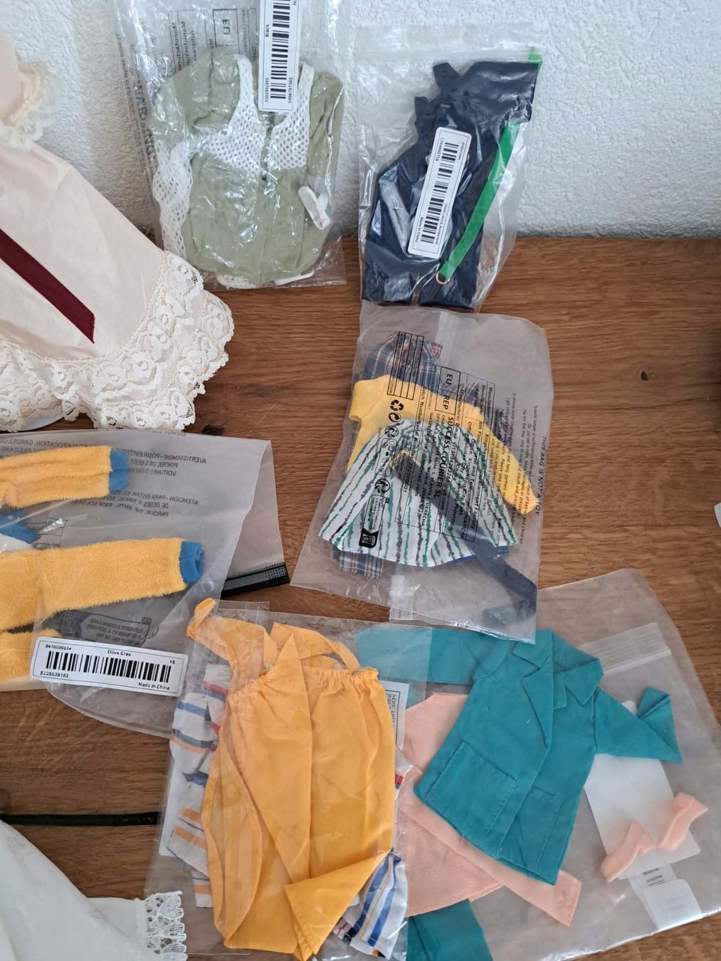 Puppen: 1984 Masquerade Sindy mit viele Kleidung – Gebraucht aus Saas Grund von IvanaXY 6