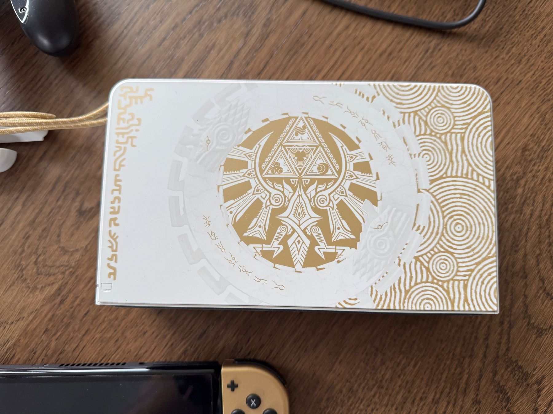 Nintendo Console: Nintendo Switch Oled Zelda Edition + Extra joy con + Case – Usato da Chur venduto da Chiara87 7