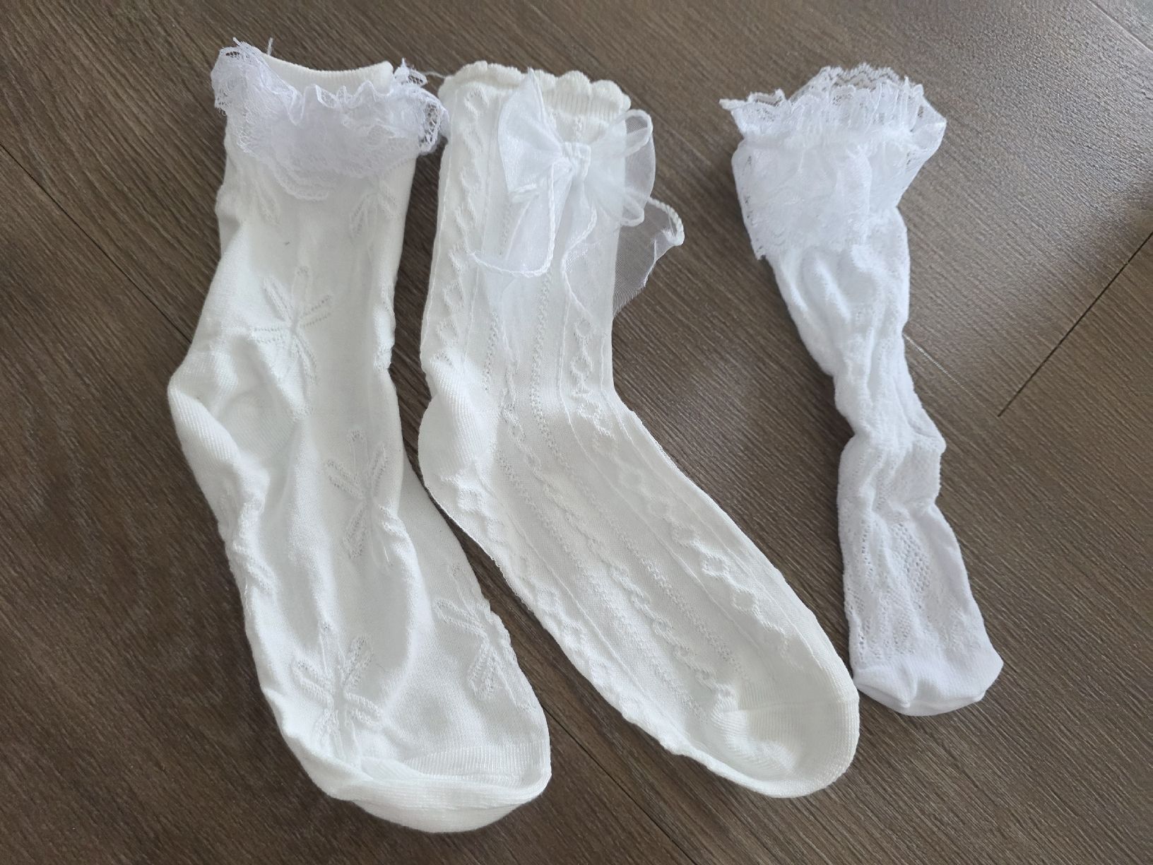Kostüme: Süsses Dirndl-Set, Grösse M, Rosa inkl. Schuhe, Socken – Neu (gemäss Beschreibung) aus Düdingen von Girl 4