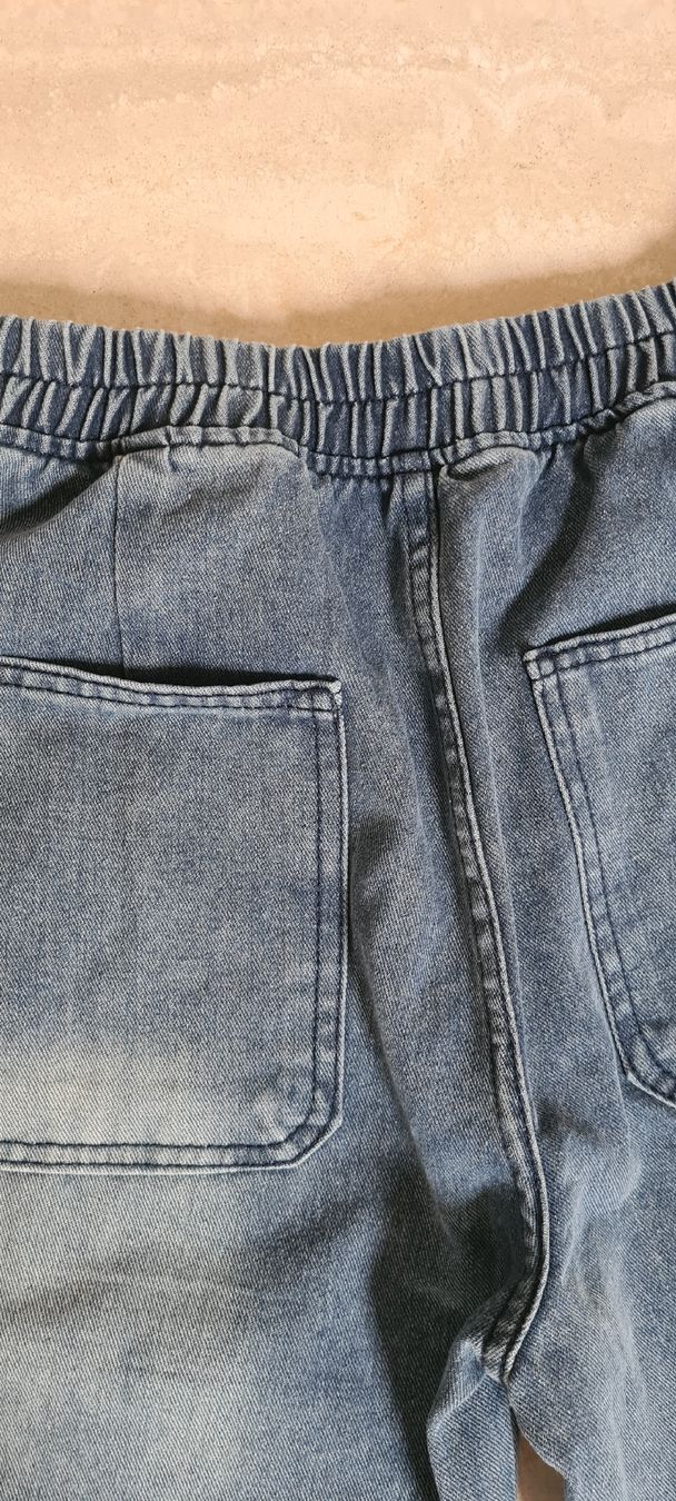 Jeans: Jeans mit elastischem Bund, Grösse M – Nuovo (secondo la descrizione) da Untersiggenthal venduto da elisabeth076 3