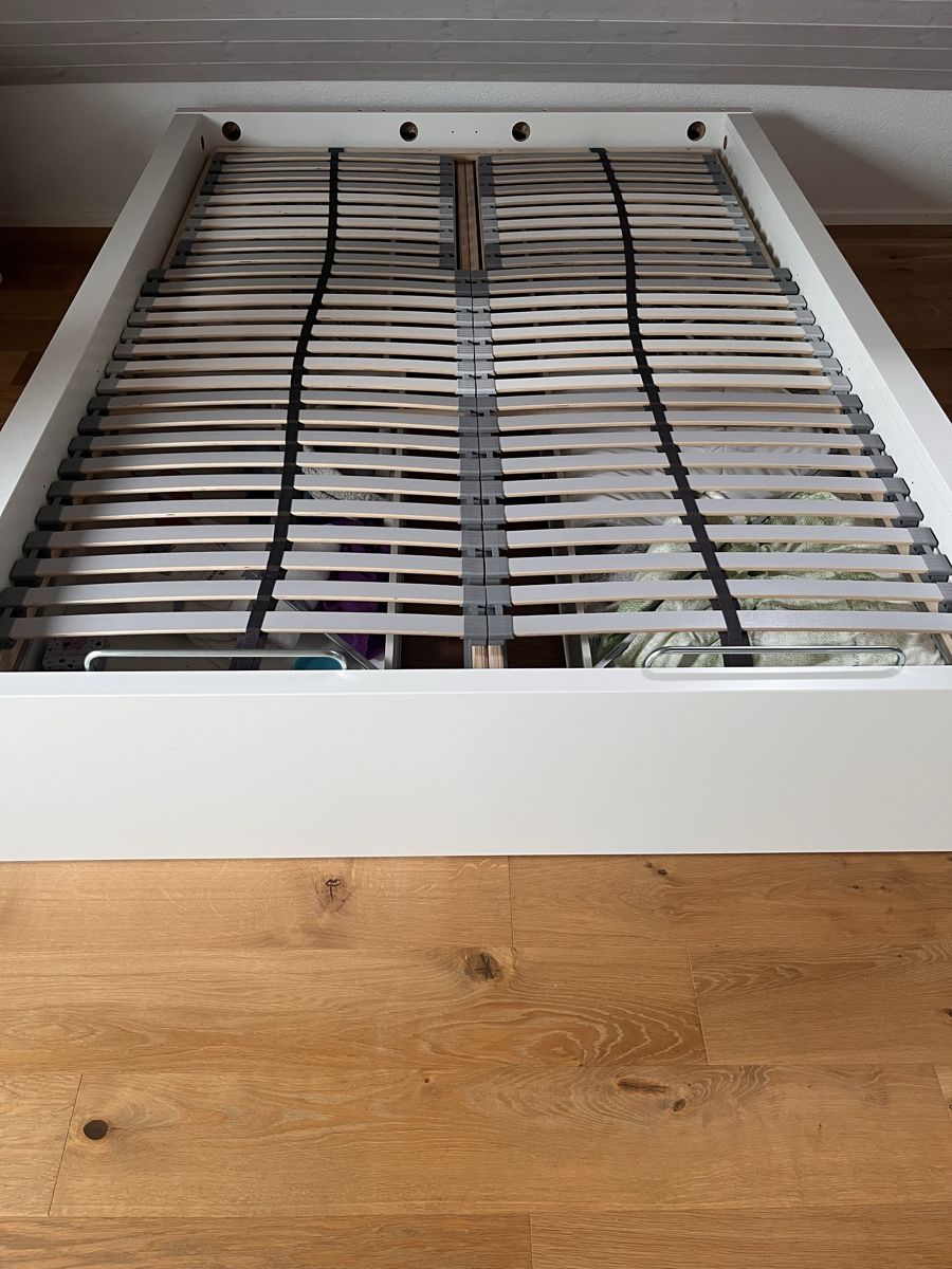 Letti: IKEA MALM 140/200 inkl. Lattenrost – Usato da Staufen venduto da misasy 2