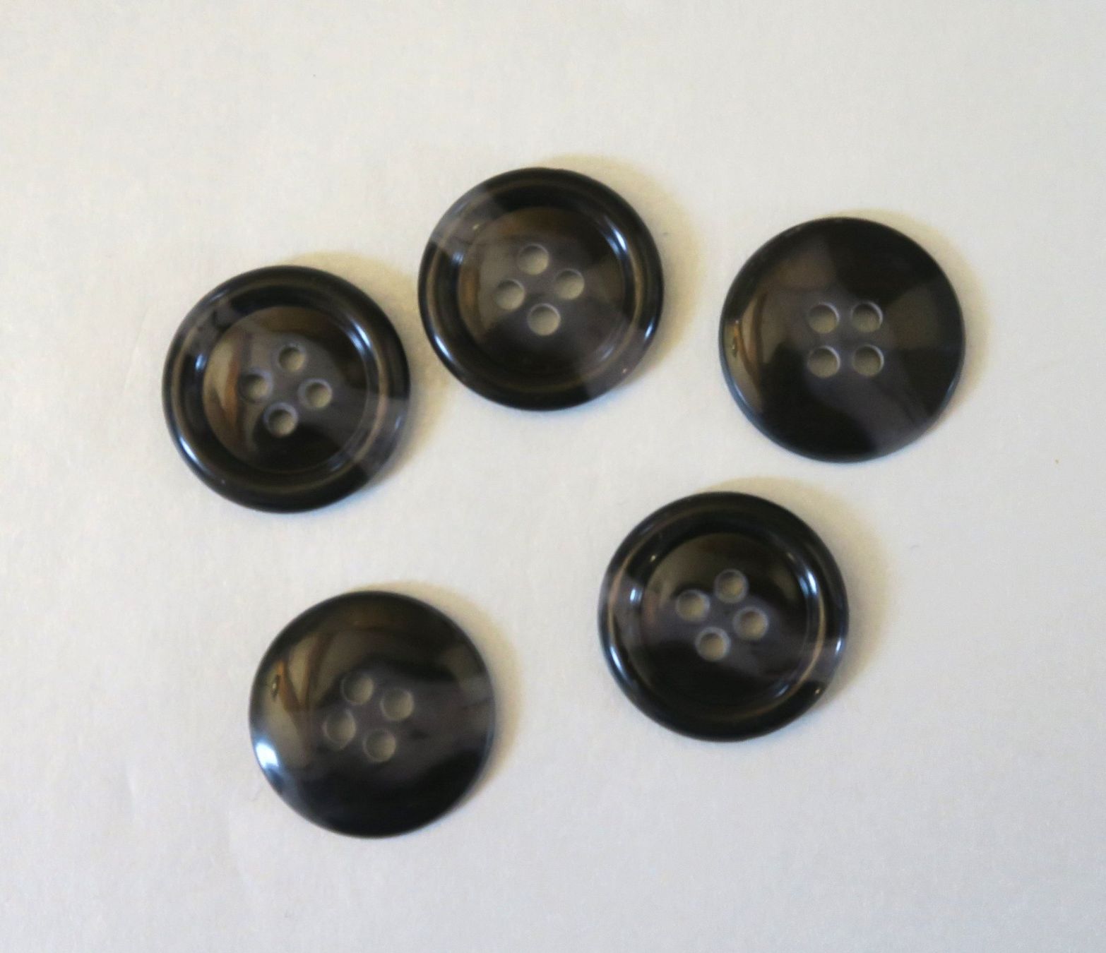 Knöpfe: 5 Knöpfe, ø 20 mm, schwarz/grau – Gebraucht aus Brittnau von marlenestone 2