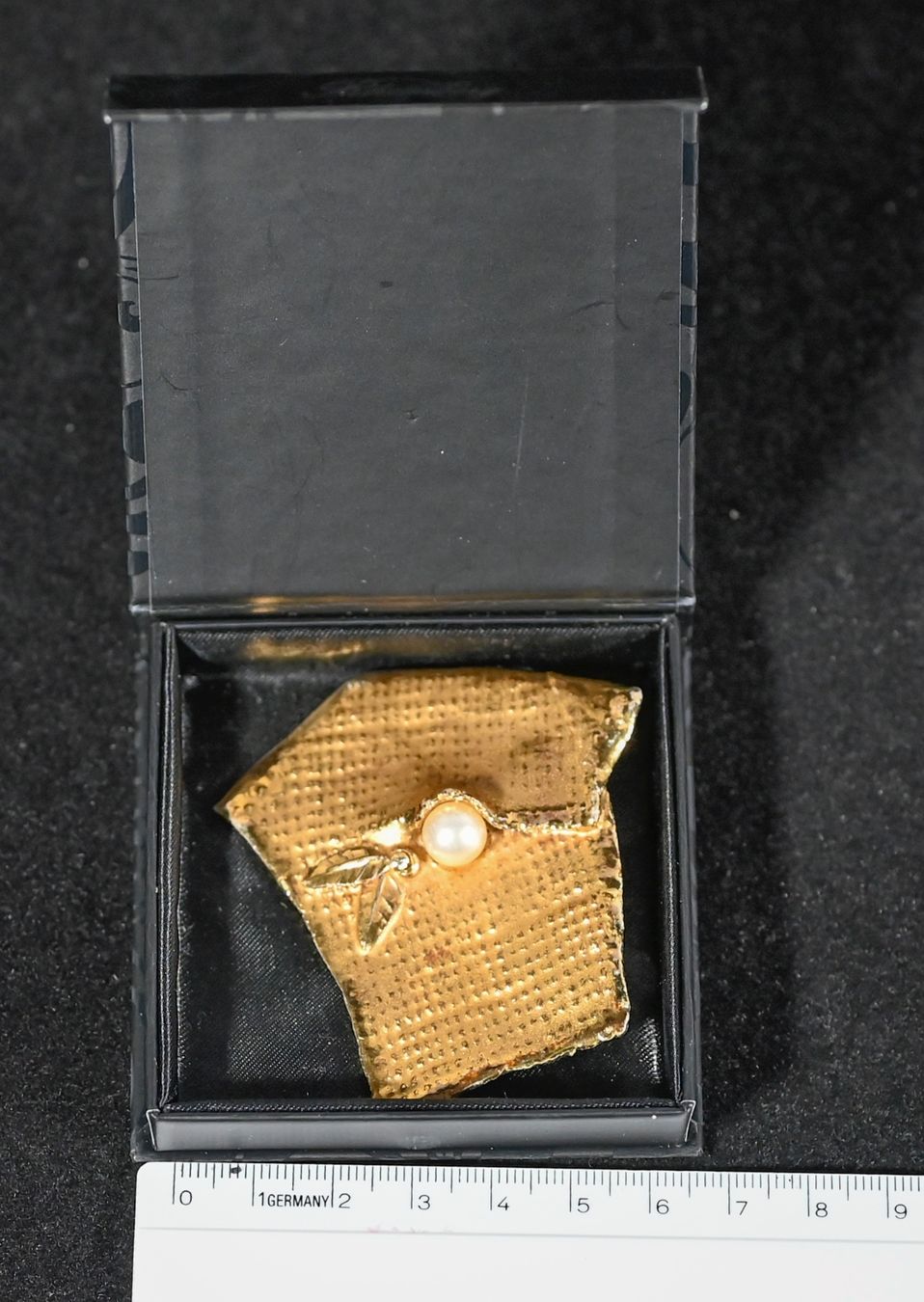Spille & Fermagli: Goldfarbene Brosche mit Perle - Elegantes Accessoire! – Usato da Oetwil a.d.Limmat venduto da Postding 3