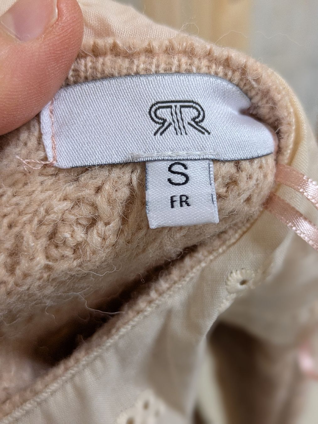 Maglioni & Felpe: Rosafarbener Strickpullover mit Kragen, Grösse S (Fr) – Usato da Basel venduto da Blumenwiese2 2