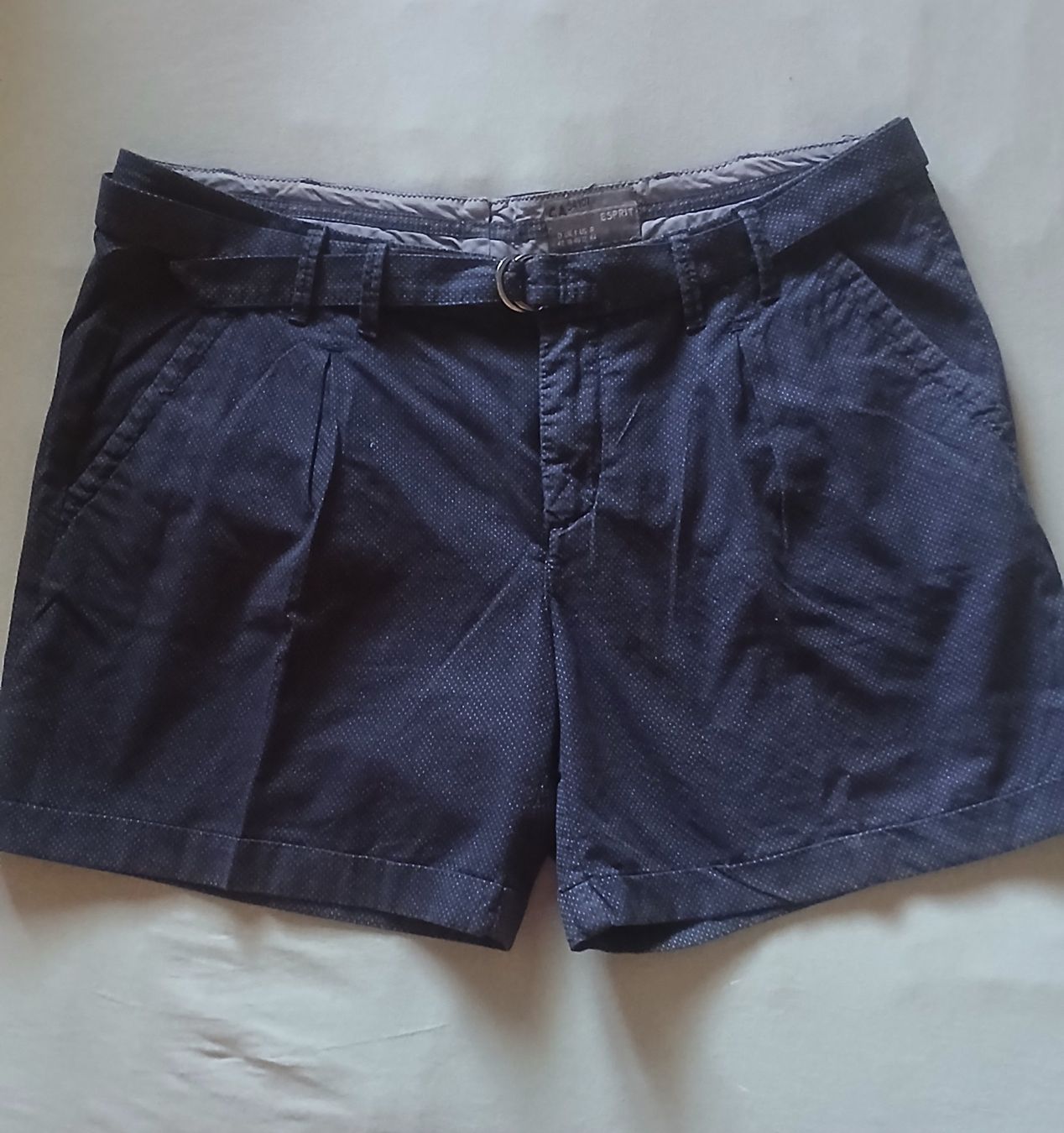 Esprit Hosen: ESPRIT DAMEN SHORT FUNKELBLAU; GRÖSSE EU 42 – Gebraucht aus Villa Luganese von luxlady