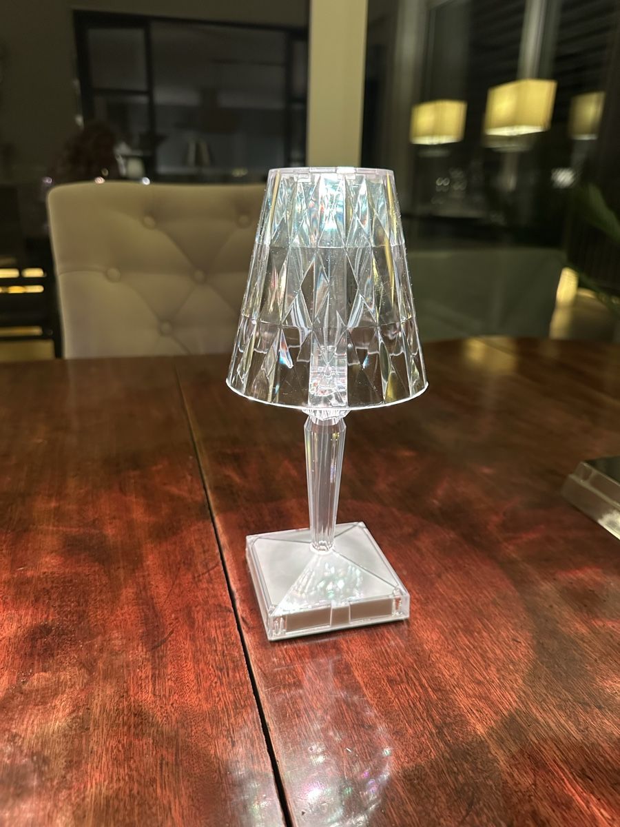 Lampen: Tischlampe kabellos Kartell Style – Neu und originalverpackt aus Oberaegeri von r.gruyters