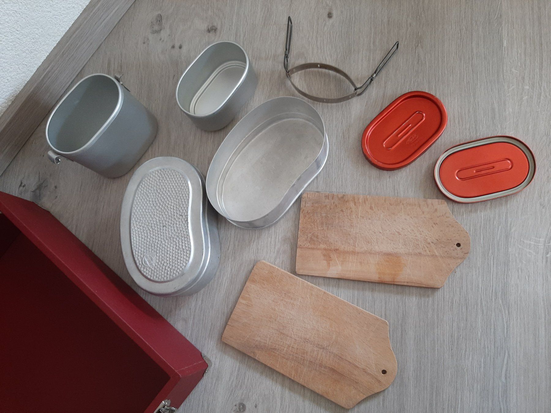 Valigie: 50er 60er J. Mid Century Picknickkoffer Oldtimer Camping – Usato da Erschwil venduto da Karabella 7