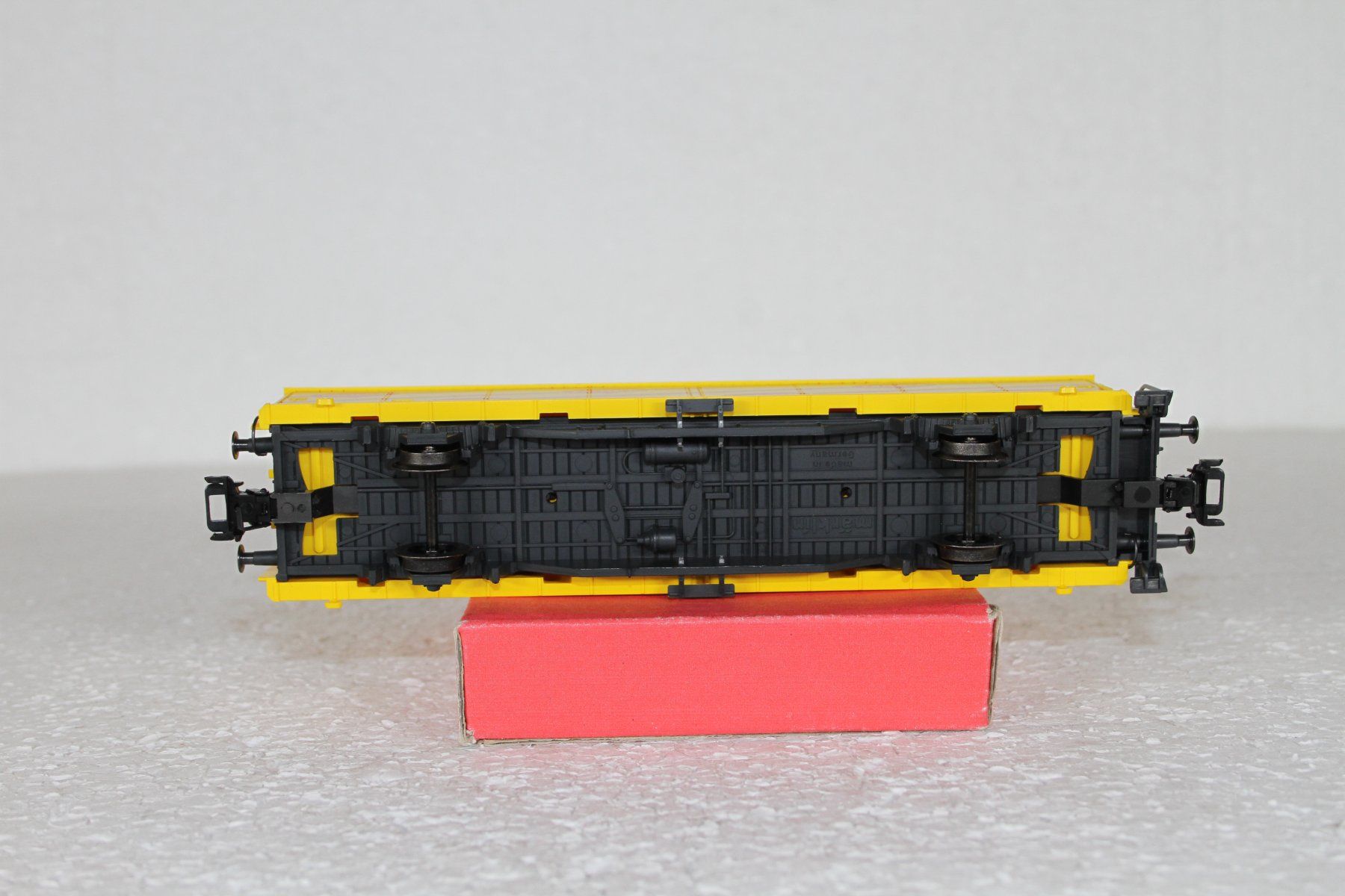 Märklin Modellini di ferrovie: Märklin 4835 SBB Schiebewandwagen Maggi – Usato da Triesen venduto da gleis8 6