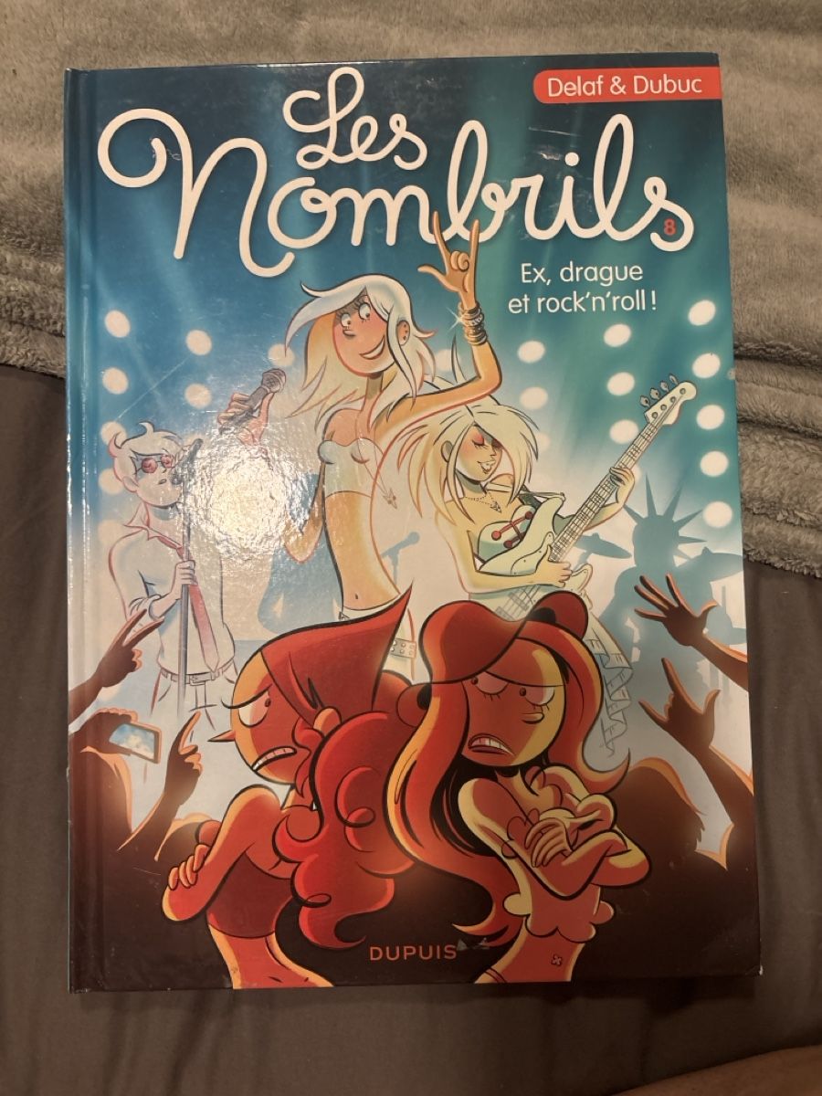 BD: tome 8 des nombrils  – D'occasion à Cormondrèche par yal_fw56