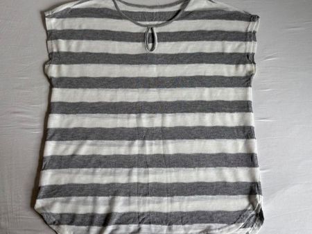 Sommerliches Shirt, gestreift, grau/weiss, Gr. M - Top!