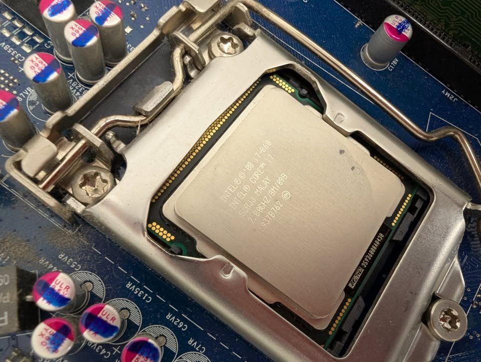 Intel Mainboards: Intel DP55WB / Core i7-860 / 16 GB DDR3 / socket LGA1156 – Gebraucht aus Ecublens VD von Netfinity 2