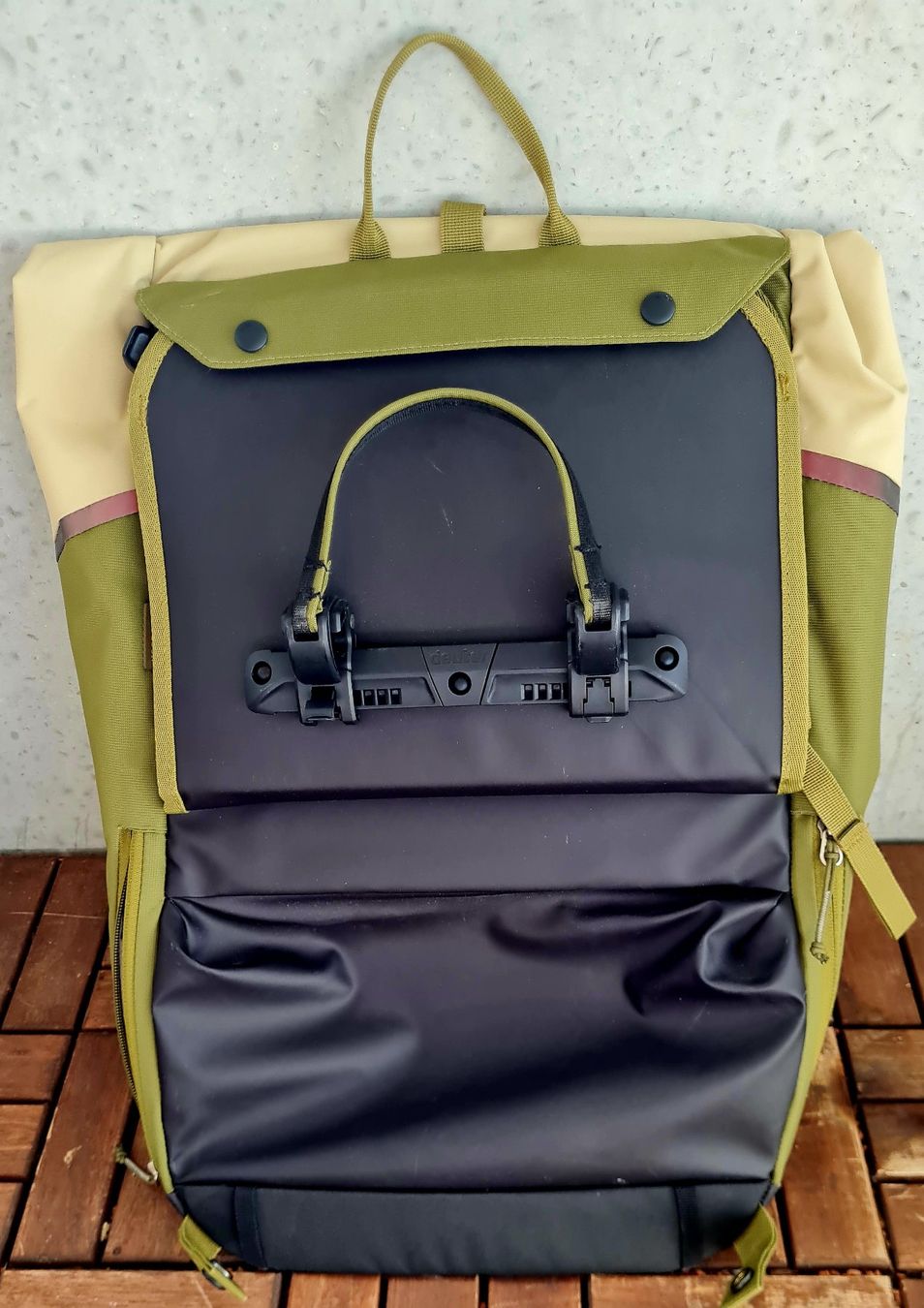 Deuter Zaini: DEUTER VELORUCKSACK XBERG 25, NEU!!! – Nuovo (secondo la descrizione) da Oberriet SG venduto da bar_dvj2 2