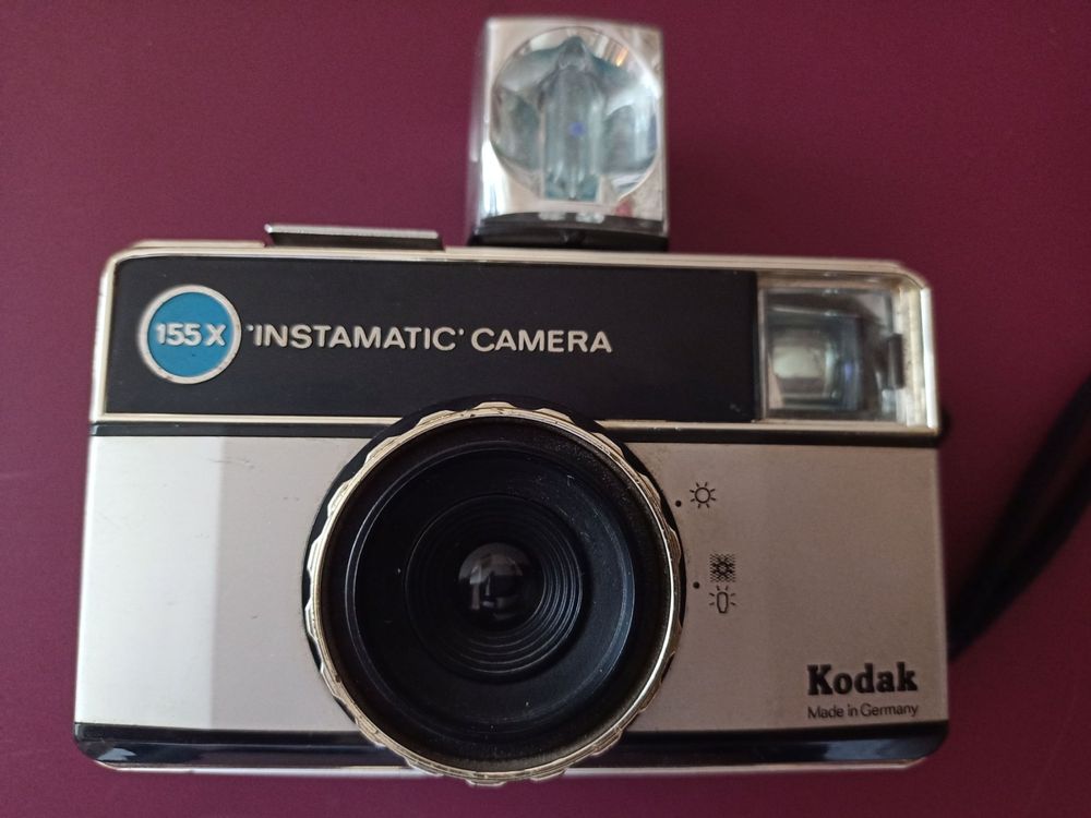 Appareil Photo Kodak Instamatic 155X Vintage - Argentique, Avec étui, Pour Pièces Ou Décoration