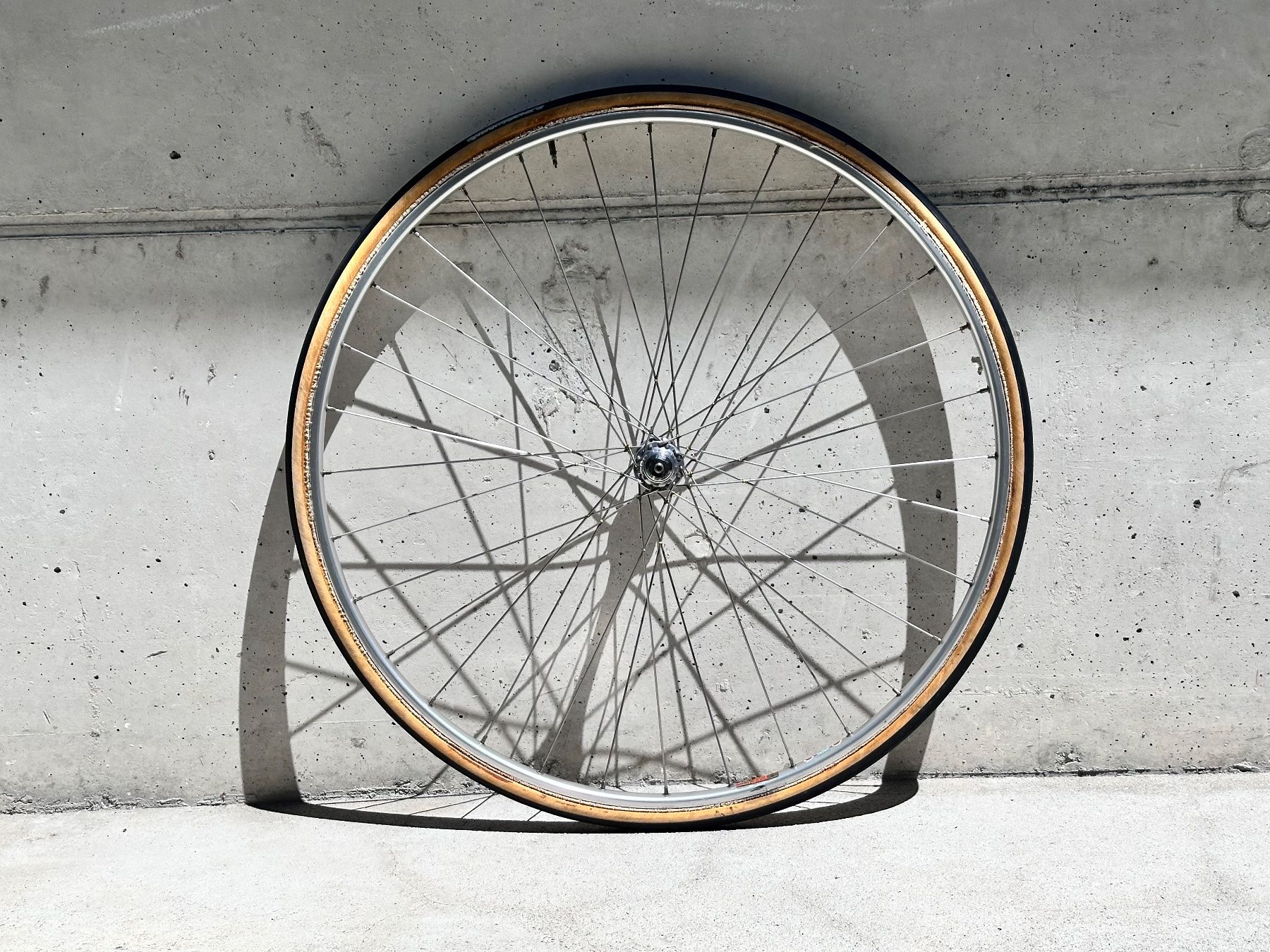 Mavic Pezzi di ricambio: Zeus / Mavic Argent 10 Tubular Voderrad 28" ER – Usato da Luzern venduto da bikeandbeltcom