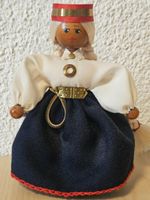 baltische Vintage-Volkstrachtenpuppe Baiba aus Lettland
