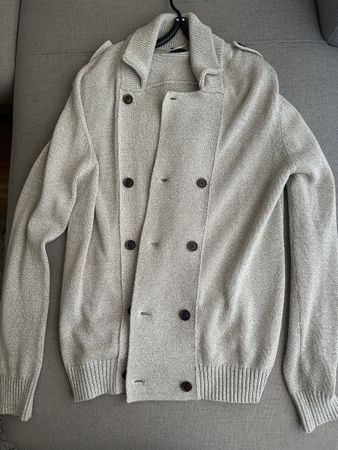 Schöne Strickjacke