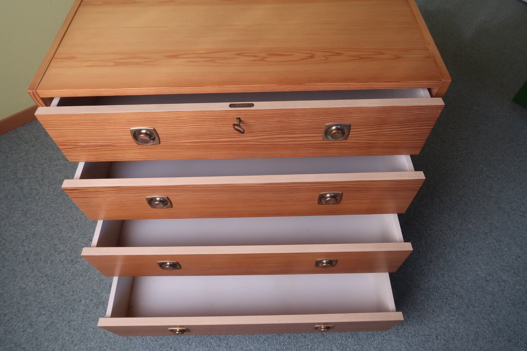 Cassettiere: Sideboard, Schubladenschrank, Kommode – Usato da Oberwil BL venduto da verramscher 1