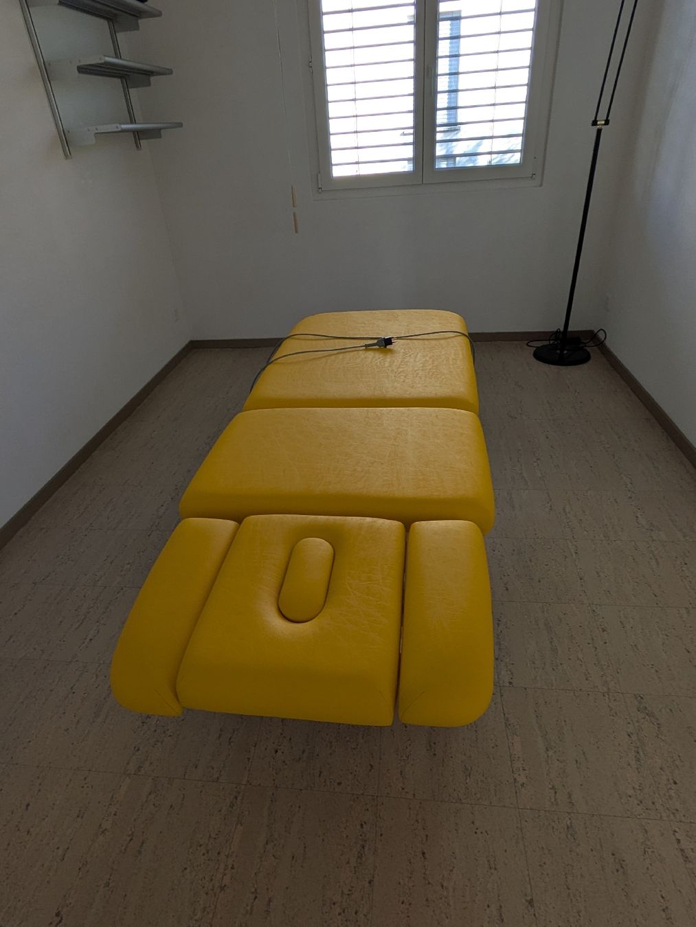Sedie a sdraio: Behandlungsliege/ Massageliege – Usato da Windisch venduto da nintschg 2