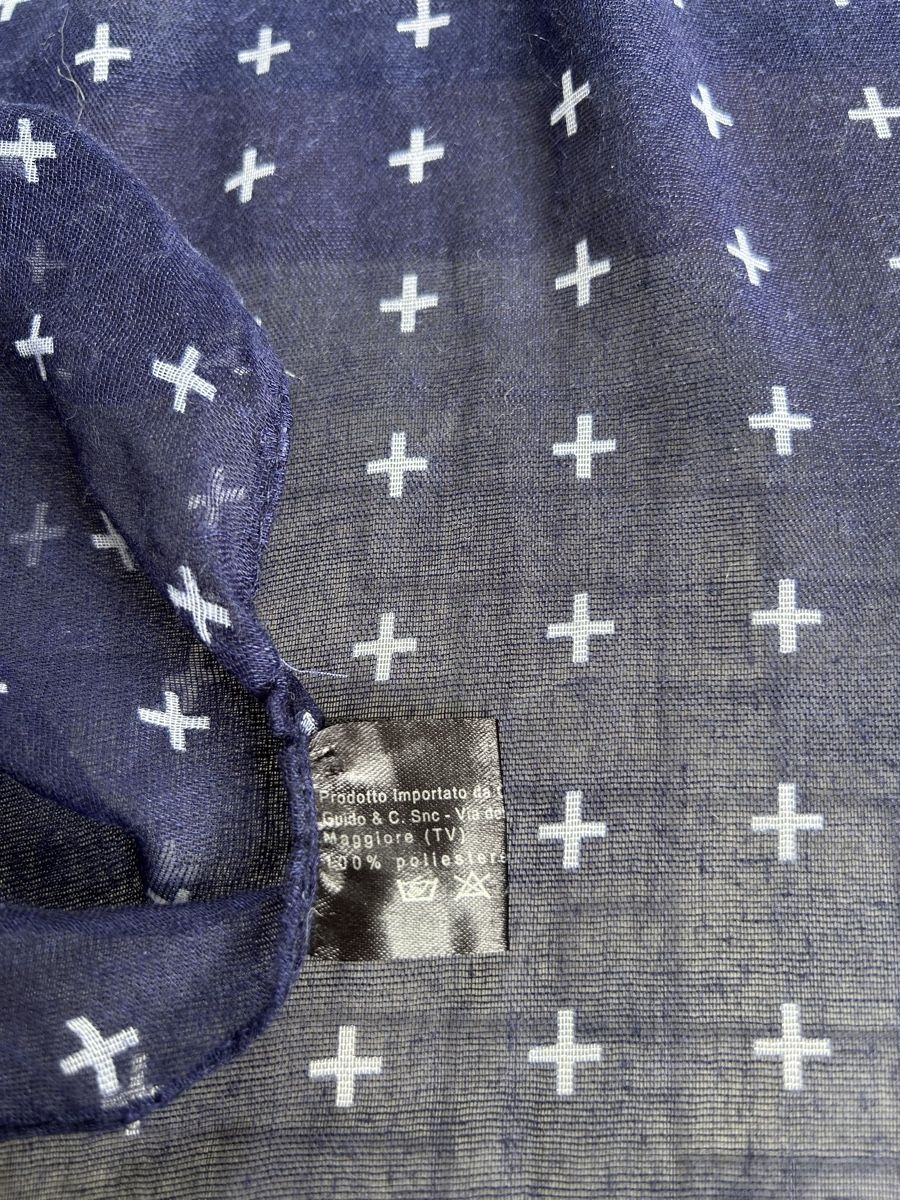 Foulard & Sciarpe: Chic Navy Blue Cross Print Scarf - Perfect for Spring! – Nuovo (secondo la descrizione) da Saland venduto da ele_vc96 4